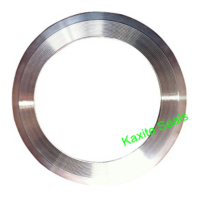 Hvad adskiller takkede pakninger fra traditionelle metalpakninger?